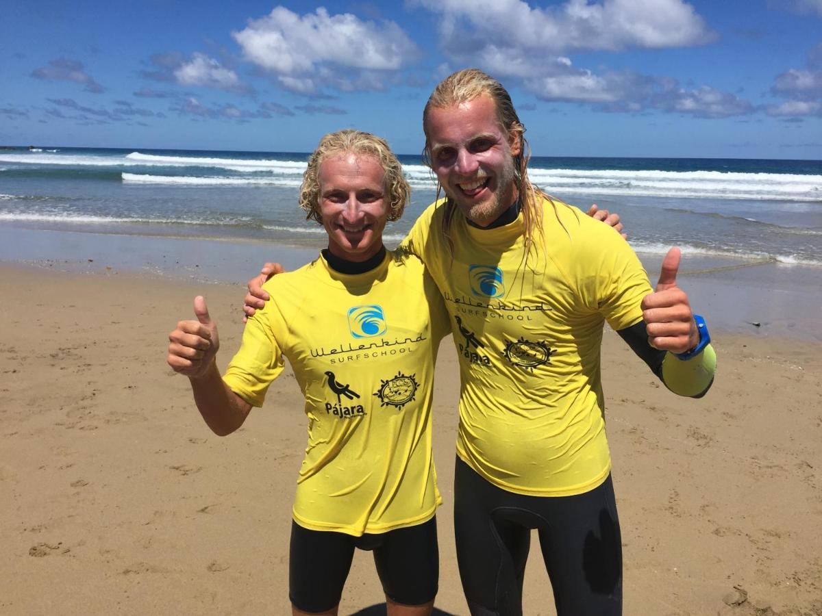 Wellenkind Surfschool Hostel La Pared  Buitenkant foto