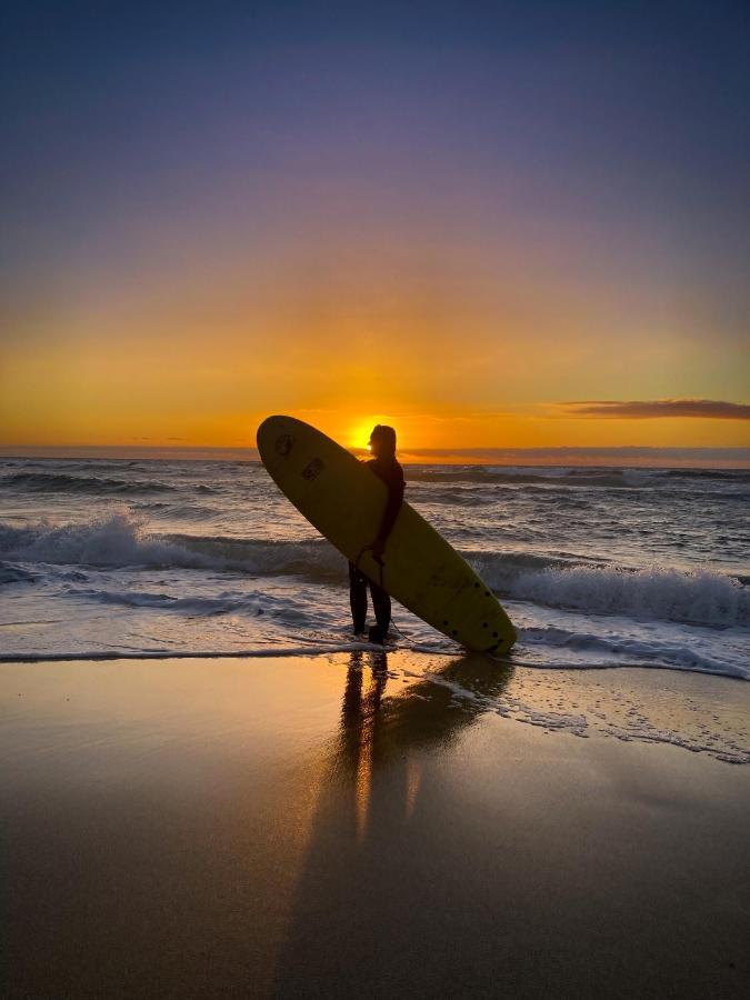 Wellenkind Surfschool Hostel La Pared  Buitenkant foto